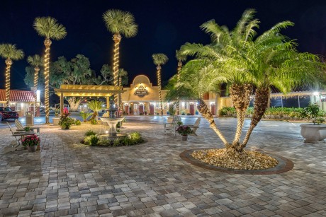 Villa 1565 - Courtyard Night View